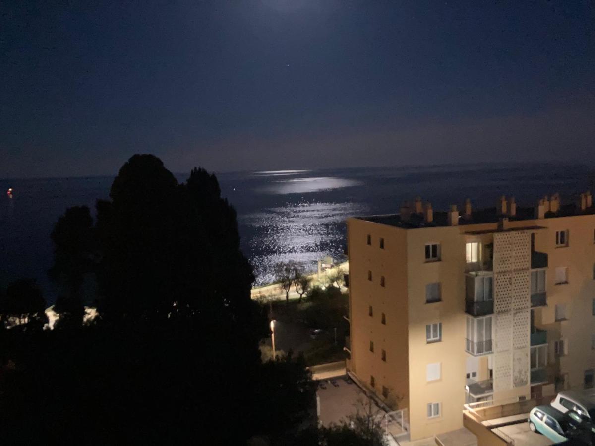 Mountain View & Sea View Location Chambre Individual 1 Sur 3 Chambres Dispo Avec Climes Mais Salle De Bain Et Salon En Commune Bastiya Dış mekan fotoğraf